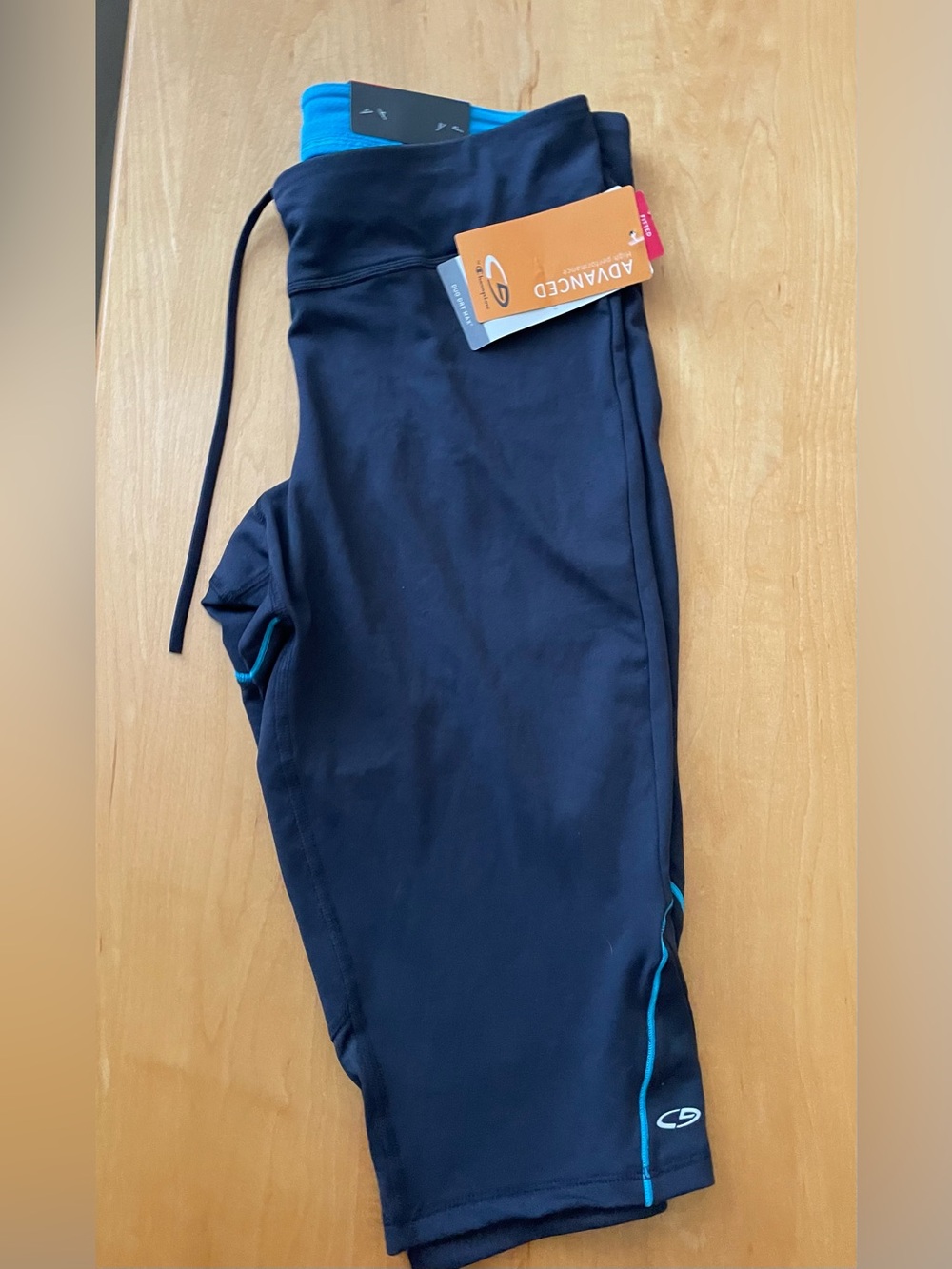 C9 by Champion Black Women’s Athletic Capris Knee Tight Large. New With Tag